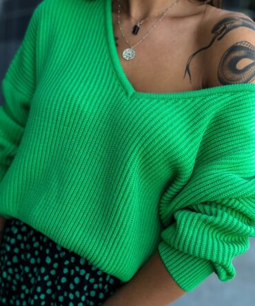 Sweter z dekoltem w serek SIMPLY zielony
